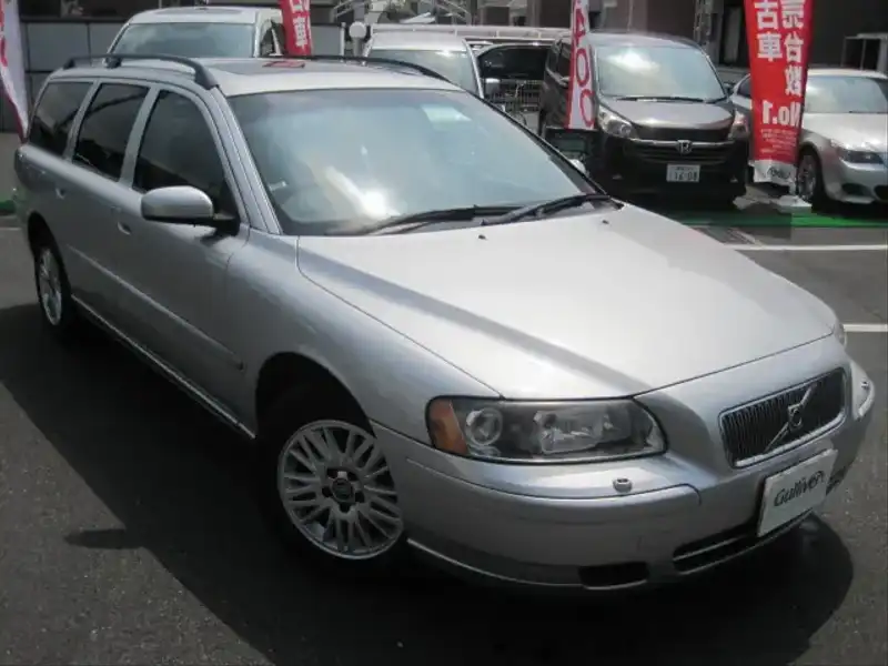 カタログ画像：Ｖ７０（V70） ベースグレード 2006年10月 CBA-SB5244W 2400cc 燃費9.6km / l  メイン