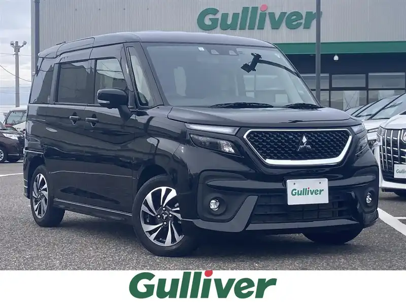 カタログ画像：デリカＤ：２（DELICA D:2） カスタムハイブリッドＭＶ 全方位カメラ付ナビパッケージ 2023年6月 5AA-MB37S 1200cc スーパーブラックパール 燃費18.4km / l メイン