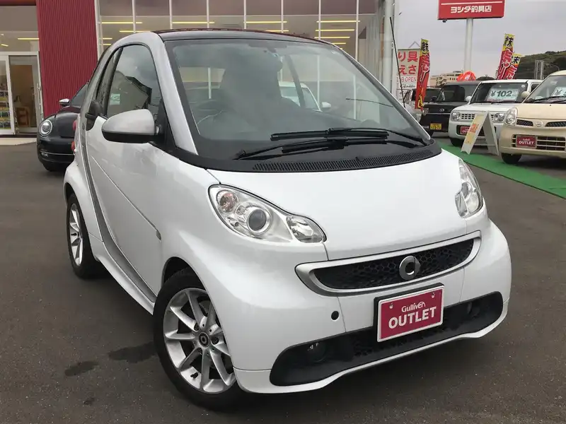 カタログ画像：スマートフォーツークーペ（SMART FORTWO COUPE） ｍｈｄパッション 2014年4月 ABA-451380 1000cc クリスタルホワイト 燃費22.0km / l メイン（その他）