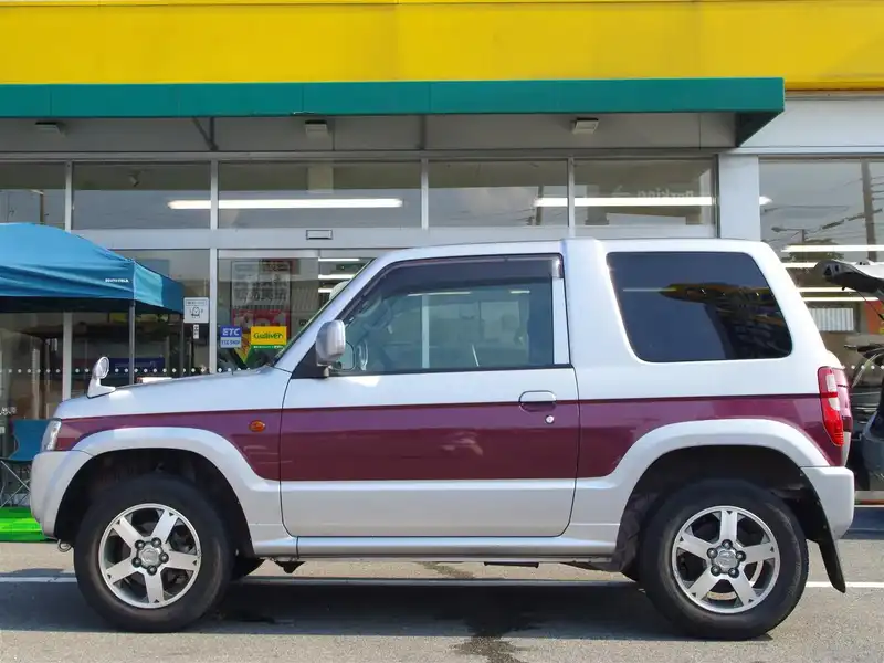 カタログ画像：パジェロミニ（PAJERO MINI） ナビエディションＸＲ 2008年9月 ABA-H53A 660cc レッドソリッド／クールシルバーメタリック・２トーンorクールシルバーメタリック／ラズベリーレッドパール／クールシルバーメタリック・３ウェイ２トーン 外装