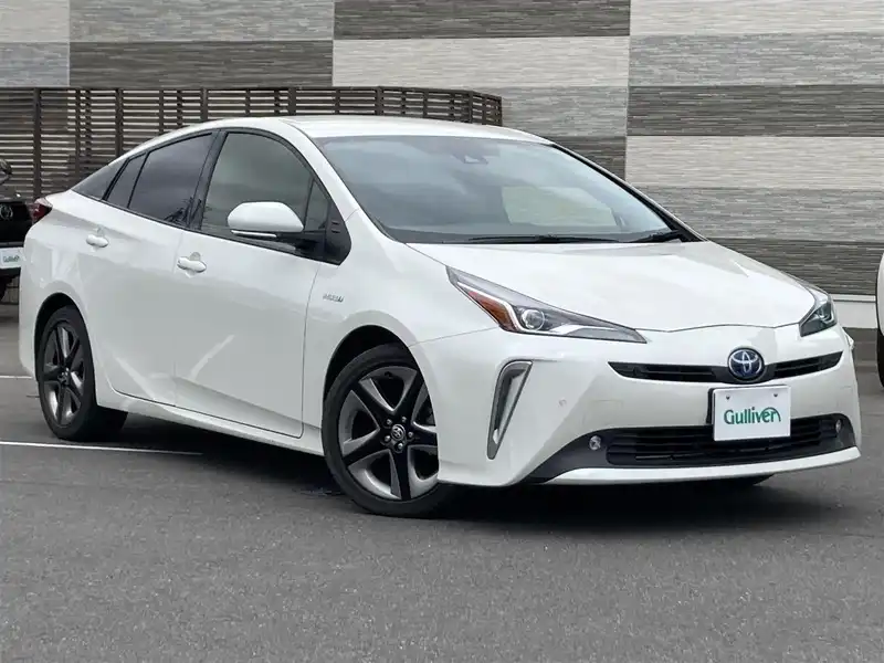 カタログ画像：プリウス（PRIUS） Ｓツーリングセレクション 2020年7月 6AA-ZVW51 1800cc スーパーホワイトⅡ 燃費27.2km / l メイン（その他）