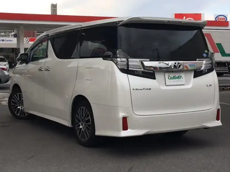 カタログ画像：ヴェルファイア（VELLFIRE） ３．５ＺＡ 2015年1月 DBA-GGH35W 3500cc ホワイトパールクリスタルシャイン 燃費9.3km / l バック