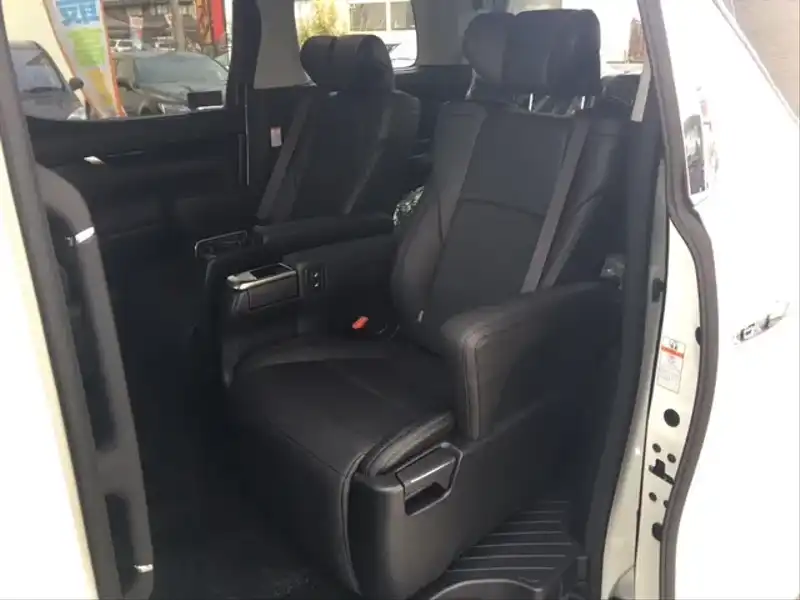 カタログ画像：ヴェルファイア（VELLFIRE） ３．５ＺＡ 2015年1月 DBA-GGH30W 3500cc ホワイトパールクリスタルシャイン 燃費9.5km / l 内装