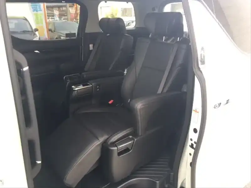 カタログ画像：ヴェルファイア（VELLFIRE） ３．５ＺＡ 2015年1月 DBA-GGH35W 3500cc ホワイトパールクリスタルシャイン 燃費9.3km / l 内装