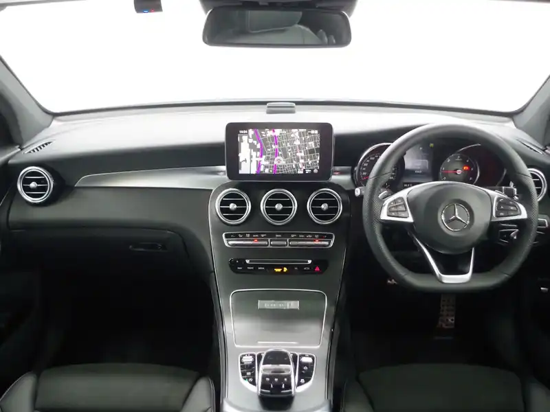 カタログ画像：ＧＬＣ（GLC-CLASS） ＧＬＣ２２０ｄ ４マチック ローレウスエディション 2019年5月 LDA-253905C 2100cc ダイヤモンドホワイト（Ｍ） 燃費16.2km / l 内装