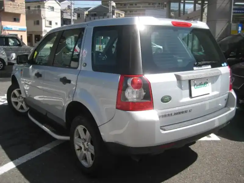 カタログ画像：フリーランダー２（FREELANDER 2） Ｓ 2008年1月 CBA-LF32 3200cc ゼルマット・シルバー（メタリック） 燃費8.1km / l  バック