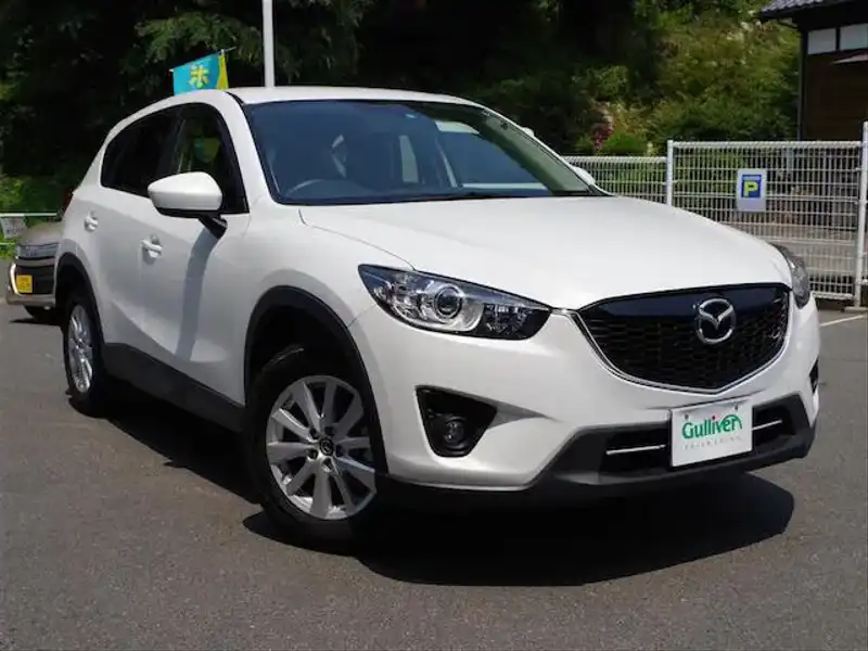 カタログ画像：ＣＸ－５（CX-5） ２０Ｓ 2013年10月 DBA-KEEFW 2000cc クリスタルホワイトパールマイカ 燃費16.4km / l メイン