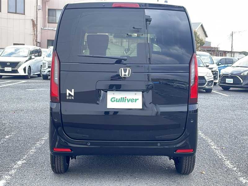 カタログ画像：Ｎ－ＢＯＸ（N-BOX） ベースグレード 2024年9月 6BA-JF6 660cc クリスタルブラック・パール 燃費19.4km / l バック