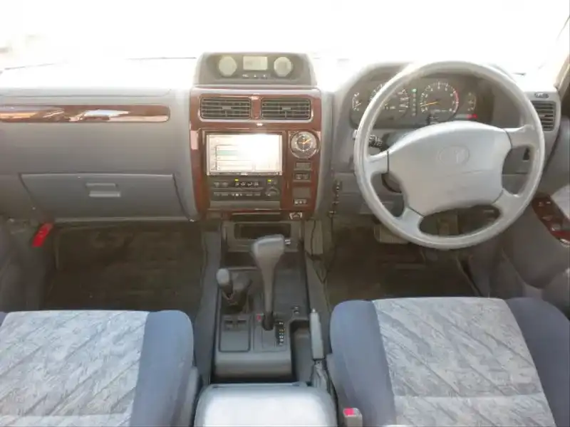 カタログ画像：ランドクルーザープラド（LAND CRUISER PRADO） ＴＸ ５人乗り仕様 パッケージⅡ 1998年1月 E-RZJ95W 2700cc クリスタルシルバーパールメタリック 燃費7.9km / l  内装