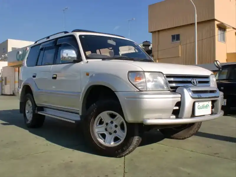 カタログ画像：ランドクルーザープラド（LAND CRUISER PRADO） ＴＸ ５人乗り仕様 パッケージⅡ 1998年1月 E-RZJ95W 2700cc クリスタルシルバーパールメタリック 燃費7.9km / l  メイン（その他）