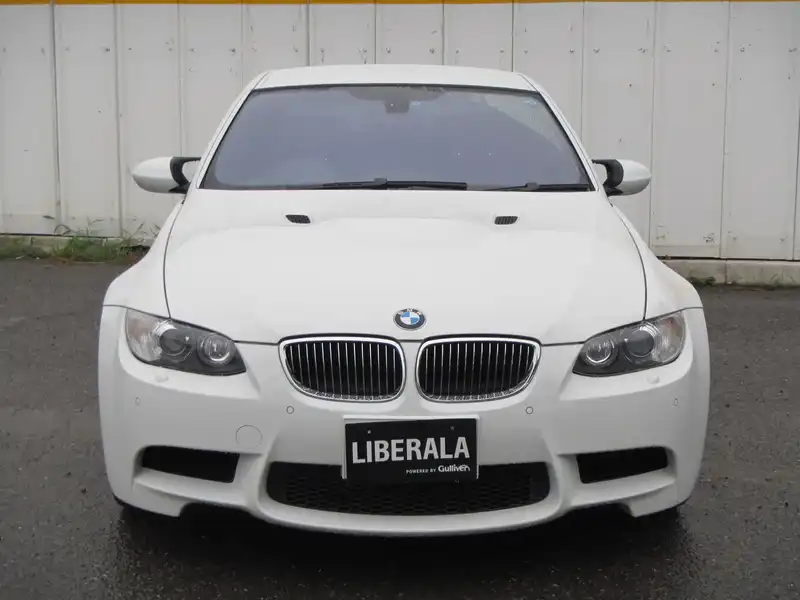 カタログ画像：Ｍ３（M3） Ｍ３セダン 2008年11月 ABA-VA40 4000cc アルピン・ホワイトⅢ 燃費8.0km / l  フロント