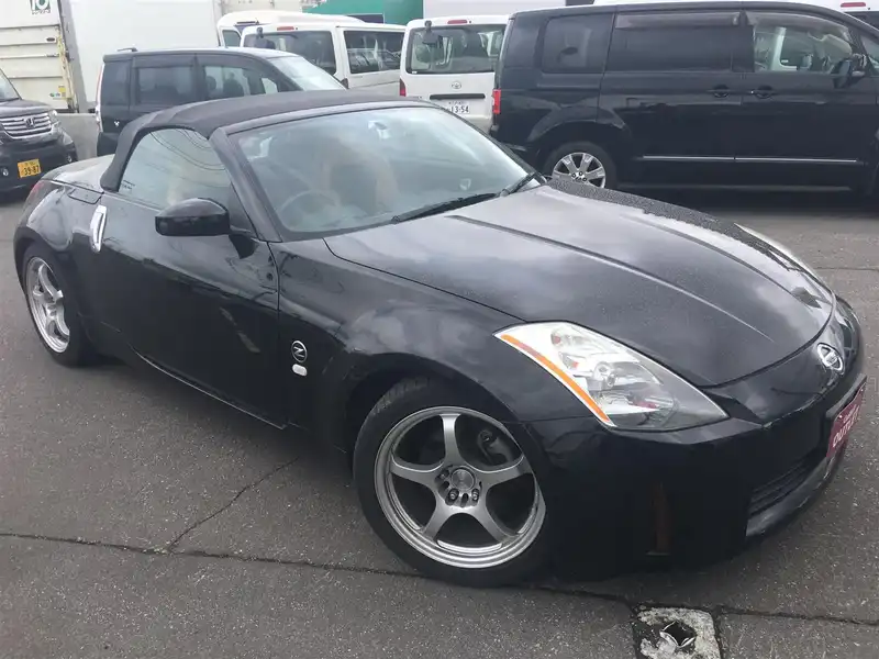 カタログ画像：フェアレディＺ（FAIRLADY Z） ロードスターバージョンＴ 2004年4月 UA-HZ33 3500cc スーパーブラック 燃費8.6km / l  メイン（その他）