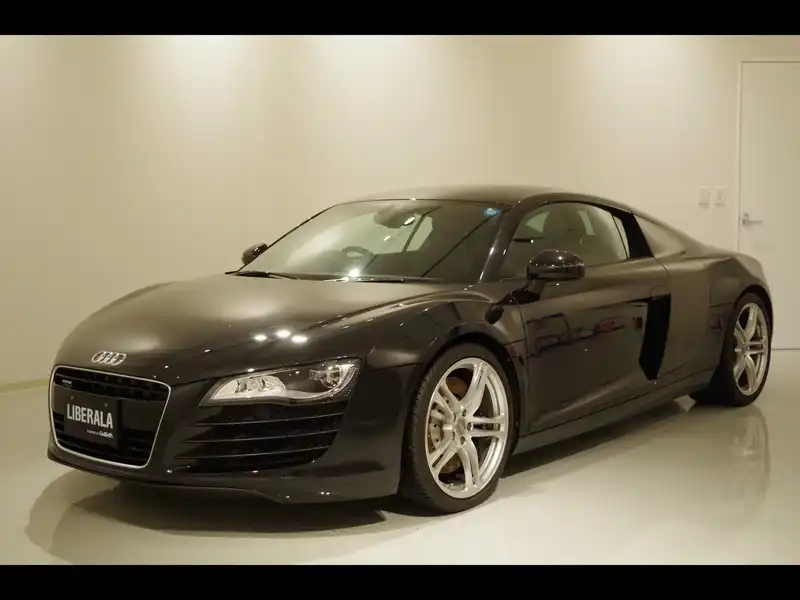 カタログ画像：Ｒ８（R8） ４．２ＦＳＩクワトロ 2013年4月 ABA-42CNDF 4200cc ファントムブラックパールエフェクトorパンサーブラッククリスタルエフェクト 外装