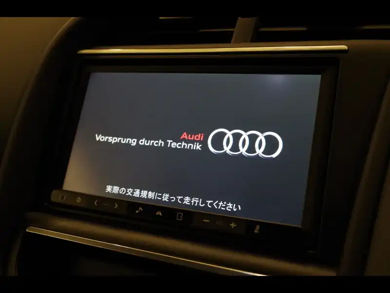 カタログ画像：Ｒ８（R8） ４．２ＦＳＩクワトロ 2014年8月 ABA-42CNDF 4200cc ミトスブラックメタリックorパンサーブラッククリスタルエフェクト 内装