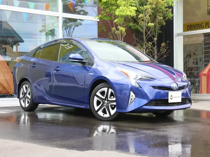 カタログ画像：プリウス（PRIUS） Ｓツーリングセレクション 2015年12月 DAA-ZVW55 1800cc ダークブルーマイカメタリック 燃費34.0km / l メイン（その他）