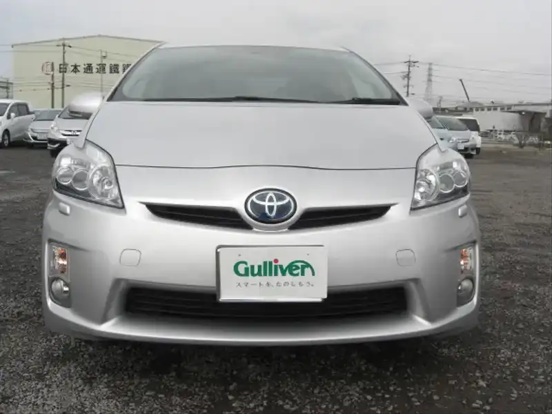 カタログ画像：プリウス（PRIUS） Ｇツーリングセレクション 2009年5月 DAA-ZVW30 1800cc シルバーメタリックorアイスバーグシルバーマイカメタリック 燃費35.5km / l  フロント