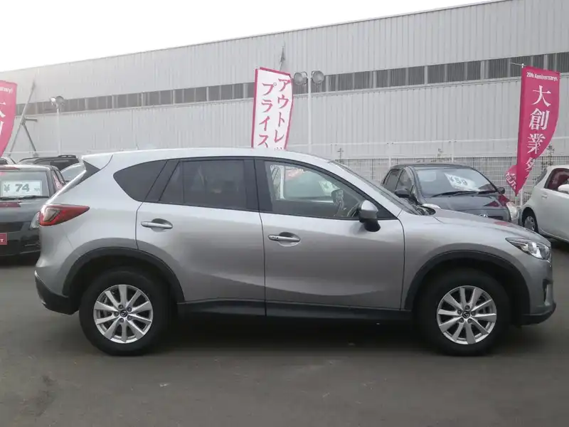 カタログ画像：ＣＸ－５（CX-5） ２０Ｓ Ｌパッケージ 2012年12月 DBA-KEEFW 2000cc アルミニウムメタリック 燃費16.4km / l 外装