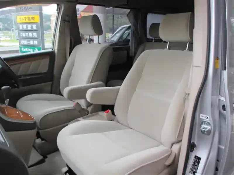 カタログ画像：アルファードＧ（ALPHARD G） ＡＸ 2007年6月 DBA-ANH15W 2400cc シルバーメタリック 燃費9.4km / l  内装