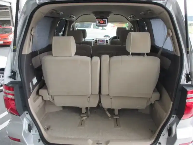 カタログ画像：アルファードＧ（ALPHARD G） ＡＸ 2007年6月 DBA-ANH15W 2400cc シルバーメタリック 燃費9.4km / l  内装