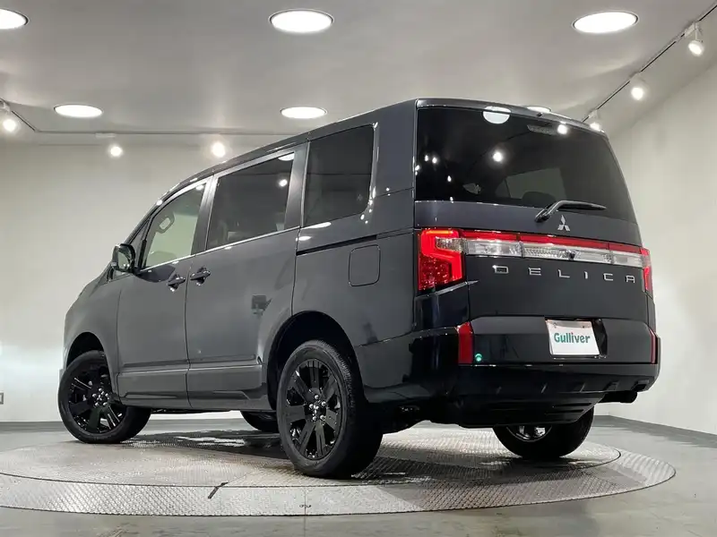 カタログ画像：デリカＤ：５（DELICA D:5） シャモニー（電動サイドステップ非装着車） 2025年5月 3DA-CV1W 2200cc ブラックダイヤモンド×ブラックマイカ 燃費12.6km / l 外装