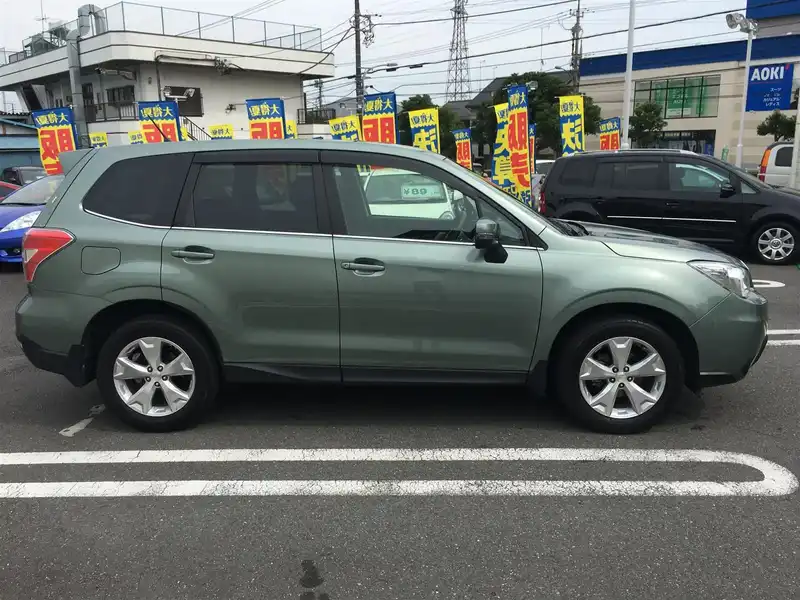 カタログ画像：フォレスター（FORESTER） ２．０ｉ－Ｌ アイサイト 2014年4月 DBA-SJ5 2000cc ジャスミングリーン・メタリック 燃費15.2km / l 外装