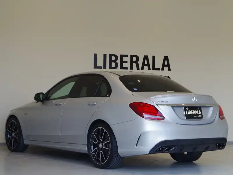 カタログ画像：Ｃクラス（C-CLASS） Ｃ４５０ ＡＭＧ ４マチック 2015年7月 CBA-205064 3000cc イリジウムシルバー（Ｍ）orダイヤモンドシルバー（Ｍ） 燃費12.0km / l バック