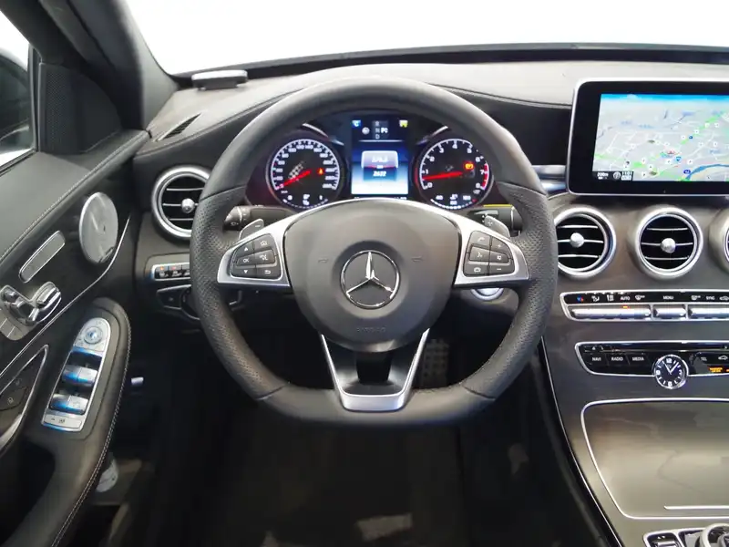 カタログ画像：Ｃクラス（C-CLASS） Ｃ４５０ ＡＭＧ ４マチック 2015年7月 CBA-205064 3000cc イリジウムシルバー（Ｍ）orダイヤモンドシルバー（Ｍ） 燃費12.0km / l 内装