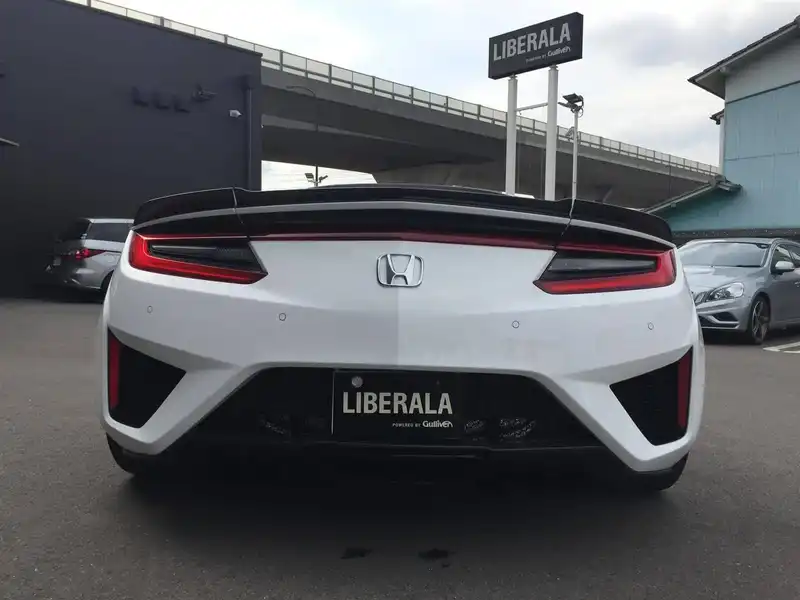 カタログ画像：ＮＳＸ（NSX） ベースグレード 2019年5月 CAA-NC1 3500cc 130Rホワイト 燃費12.4km / l バック