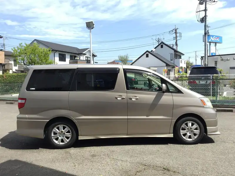 カタログ画像：アルファードＶ（ALPHARD V） ＡＸ Ｌエディション 2002年5月 UA-ANH10W 2400cc ゴールドメタリック 燃費9.7km / l  外装