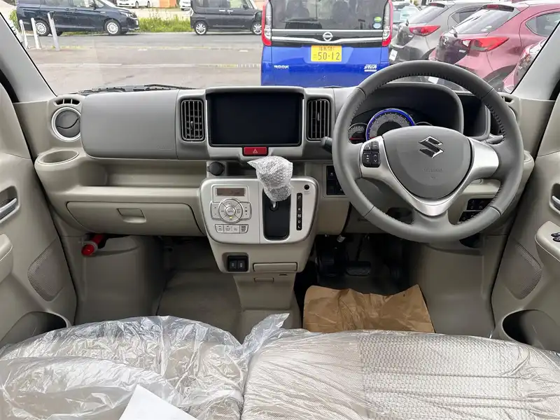 カタログ画像：エブリイワゴン（EVERY WAGON） ＰＺターボスペシャル 標準ルーフ 2024年2月 3BA-DA17W 660cc ブルーイッシュブラックパール３ 燃費15.1km / l 内装