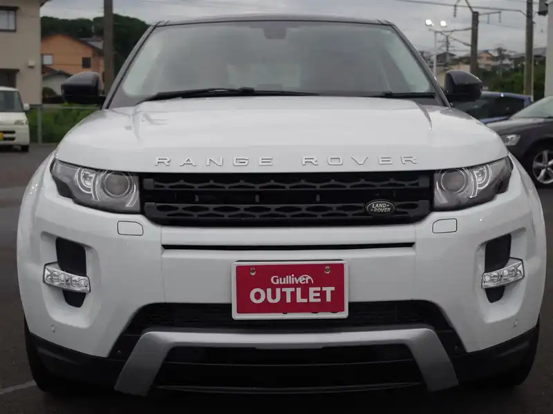 カタログ画像：レンジローバーイヴォーク（RANGE ROVER EVOQUE） ダイナミック 2015年4月 CBA-LV2A 2000cc フジ・ホワイト 燃費10.6km / l フロント