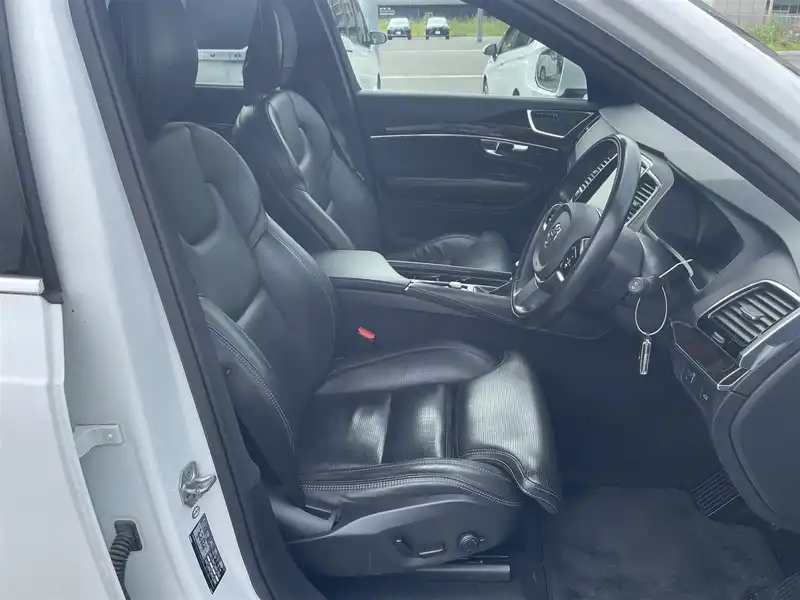 カタログ画像：ＸＣ９０（XC90） Ｔ８ ツインエンジン ＡＷＤ エクセレンス 2018年8月 DLA-LB420XCPA 2000cc アイスホワイト 燃費13.7km / l フロント