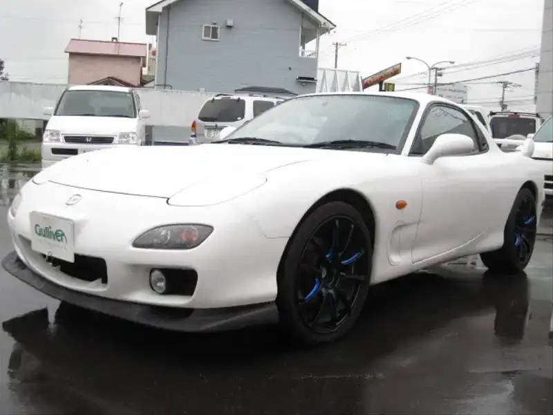 カタログ画像：ＲＸ－７（RX-7） タイプＲバサーストＲ 2001年8月 GF-FD3S 1400cc ピュアホワイト 燃費8.1km / l  外装