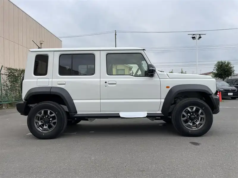 カタログ画像：ジムニー（JIMNY） ＸＧ 2025年11月 3BA-JB64W 660cc 燃費14.3km / l 外装