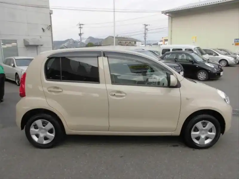 カタログ画像：ブーン（BOON） １．０ＣＬリミテッド 2010年2月 DBA-M600S 1000cc トワイライトオレンジマイカメタリックorパウダリーベージュメタリック 燃費20.8km / l 外装