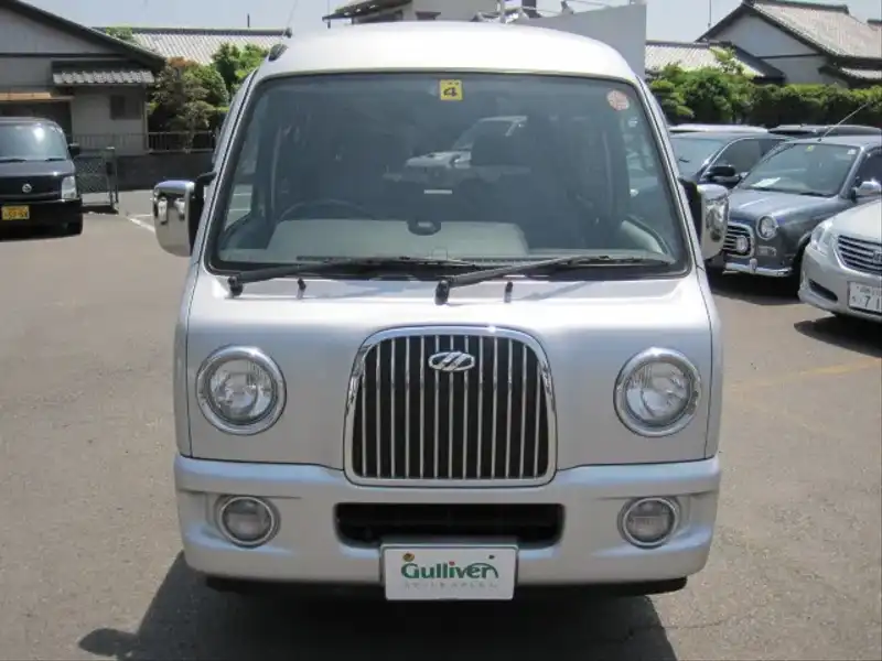 カタログ画像：ディアスワゴン（DIAS WAGON） クラシック 2001年8月 TA-TW2 660cc プラチナシルバー・メタリック 燃費17.0km / l  フロント