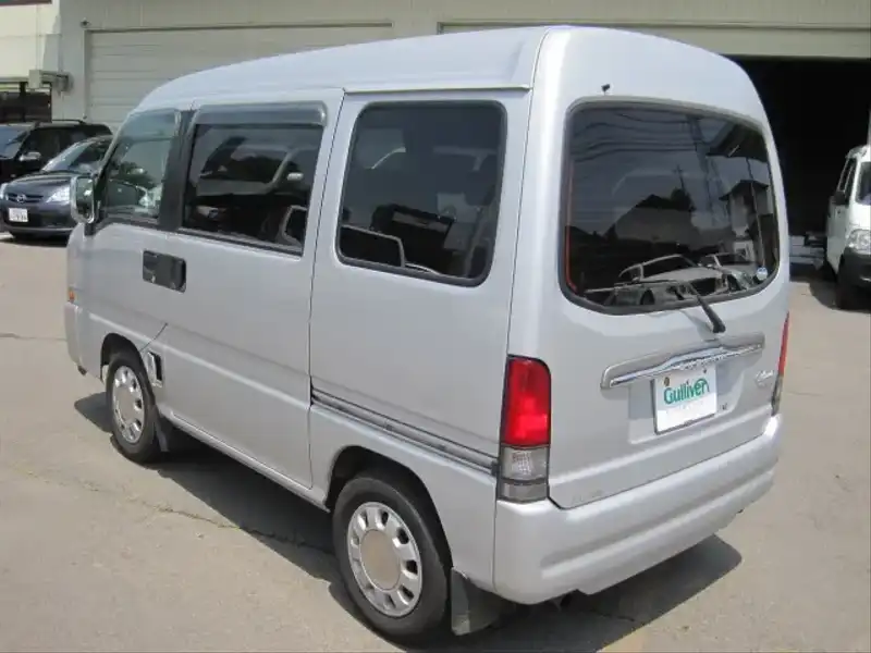 カタログ画像：ディアスワゴン（DIAS WAGON） クラシック 2001年8月 TA-TW2 660cc プラチナシルバー・メタリック 燃費15.6km / l  バック