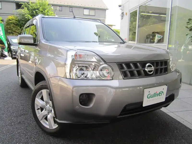 カタログ画像：エクストレイル（X-TRAIL） ２０Ｘt 2009年4月 DBA-NT31 2000cc ブレードシルバー（Ｍ）orダイヤモンドシルバー（Ｍ） 燃費13.2km / l  メイン（その他）