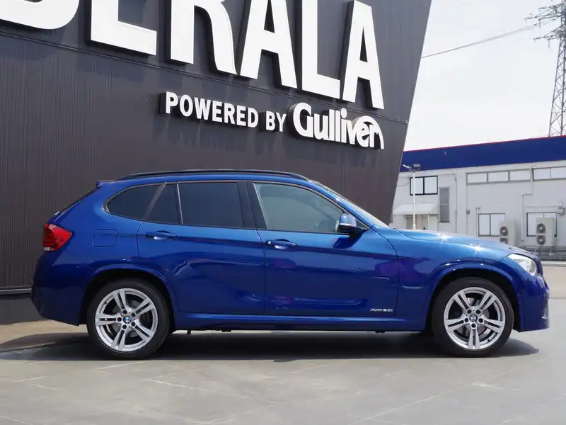 カタログ画像：Ｘ１（X1） ｘＤｒｉｖｅ ２０ｉ Ｍスポーツ 2015年4月 DBA-VM20 2000cc ミッドナイト・ブルーorディープ・シー・ブルーorルマン・ブルー 燃費13.6km / l 外装