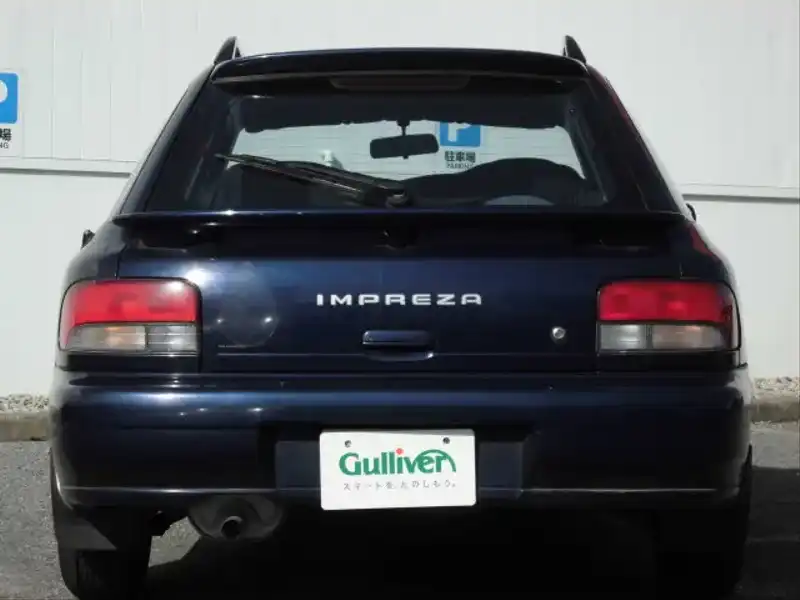 カタログ画像：インプレッサスポーツワゴン（IMPREZA SPORTS WAGON） Ｃ’ｚ 1996年9月 E-GF1 1500cc ラピスブルー・メタリック 燃費13.6km / l  バック