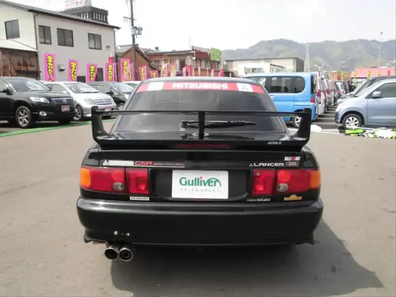 カタログ画像：ランサー（LANCER） ＭＲ 1994年1月 E-CB4A 1600cc ピレネーブラック（Ｐ） バック