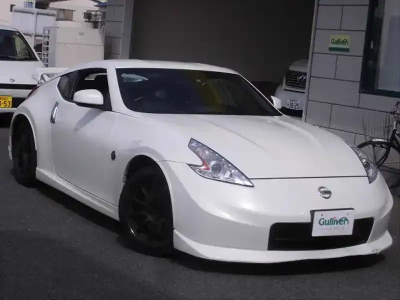 カタログ画像：フェアレディＺ（FAIRLADY Z） バージョンニスモ 2012年7月 CBA-Z34 3700cc ブリリアントホワイトパール（３Ｐ） メイン