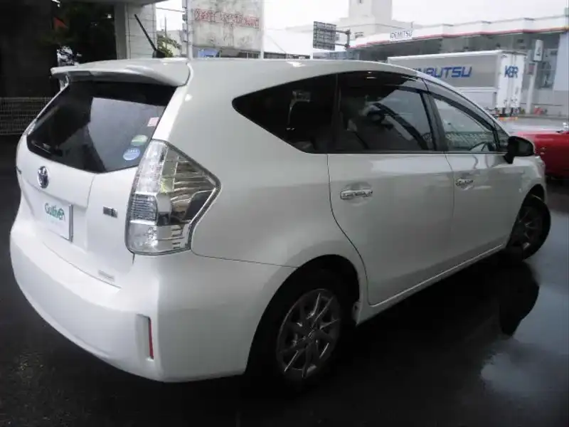 10084105 | カタログ画像：プリウスα（PRIUS ALPHA） Ｓ チューン ブラック 2013年8月 DAA-ZVW40W 1800cc ホワイトパールクリスタルシャイン 外装