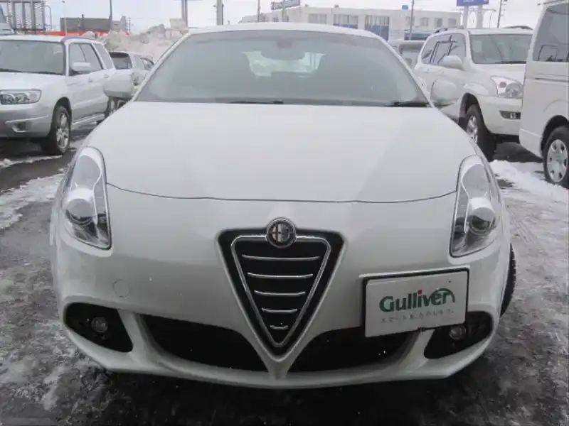 カタログ画像：ジュリエッタ（GIULIETTA） スプリント 2012年8月 ABA-940141 1400cc アイスホワイト 燃費16.6km / l  フロント