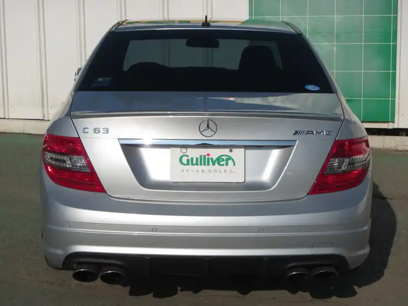 カタログ画像：Ｃクラス（C-CLASS） Ｃ６３ ＡＭＧ 2009年8月 CBA-204077 6300cc イリジウムシルバー（Ｍ） 燃費6.1km / l  バック