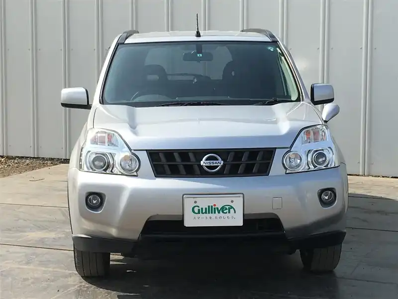 カタログ画像：エクストレイル（X-TRAIL） ２０Ｘtt 2009年12月 DBA-T31 2000cc ブレードシルバー（Ｍ）orダイヤモンドシルバー（Ｍ） 燃費14.0km / l  フロント