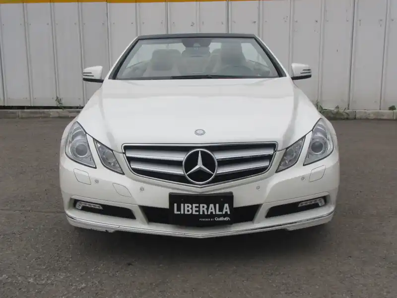 カタログ画像：Ｅクラス（E-CLASS） Ｅ３５０ カブリオレ 2010年4月 DBA-207456 3500cc カルサイトホワイト（Ｓ） 燃費9.1km / l  フロント