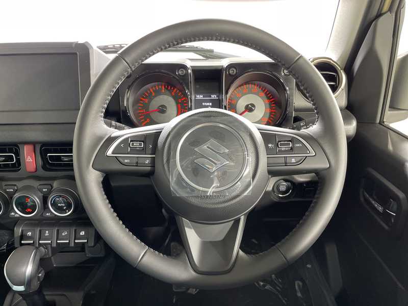 カタログ画像：ジムニー（JIMNY） ＸＧ 2025年11月 3BA-JB64W 660cc 燃費14.3km / l メイン