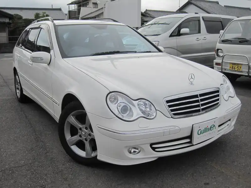 カタログ画像：Ｃクラスステーションワゴン（C-CLASS STATIONWAGON） Ｃ２３０コンプレッサー ステーションワゴン アバンギャルド 2004年6月 GH-203240 1800cc アラバスターホワイト 燃費10.8km / l  メイン（その他）