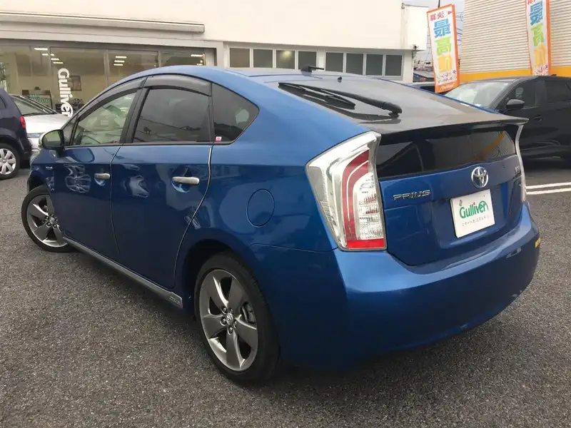 カタログ画像：プリウス（PRIUS） Ｓツーリングセレクション・マイコーデ 2012年10月 DAA-ZVW30 1800cc ブルーメタリック 燃費30.4km / l バック